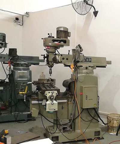 Turret Milling Machine